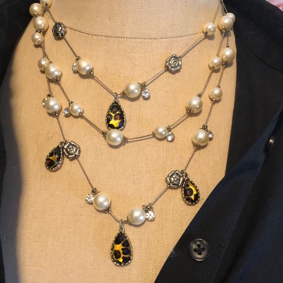 Betsy Johnson Necklace - Picture 1 of 3